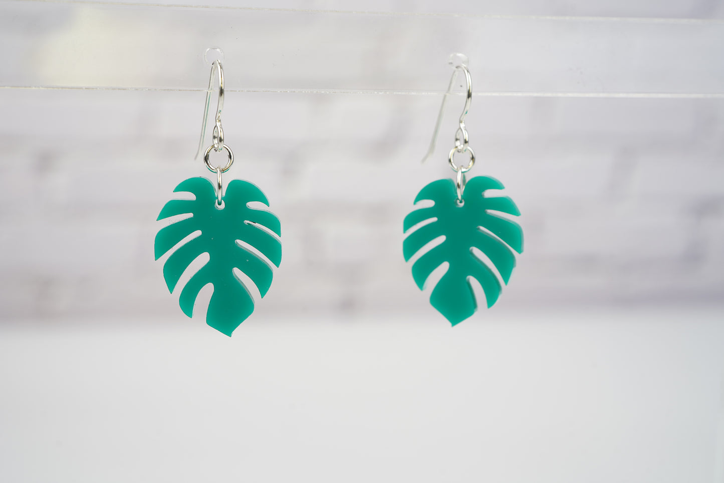 Monstera leaf dangle earrings