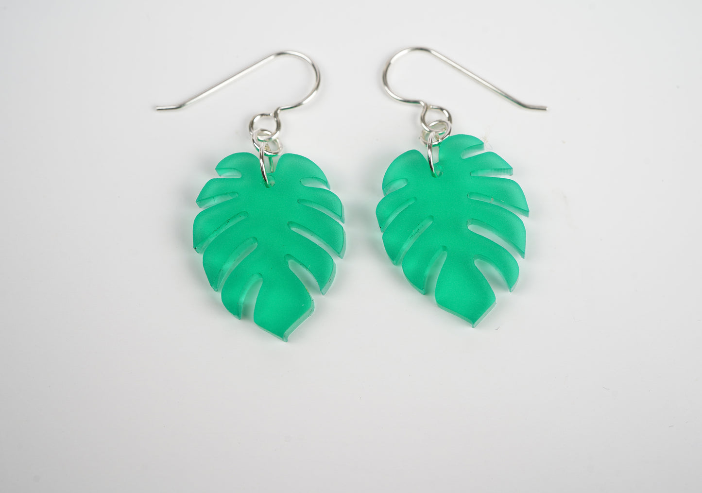 Monstera leaf dangle earrings